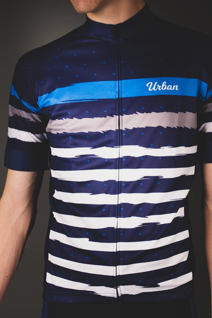 Choosing the Right Urban Cycling Apparel for Your Commute - UrbanCycling.com