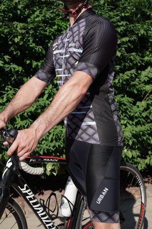 Riding in Style: Why Bike Clothes Matter for Performance and Safety - Urban Cycling Apparel