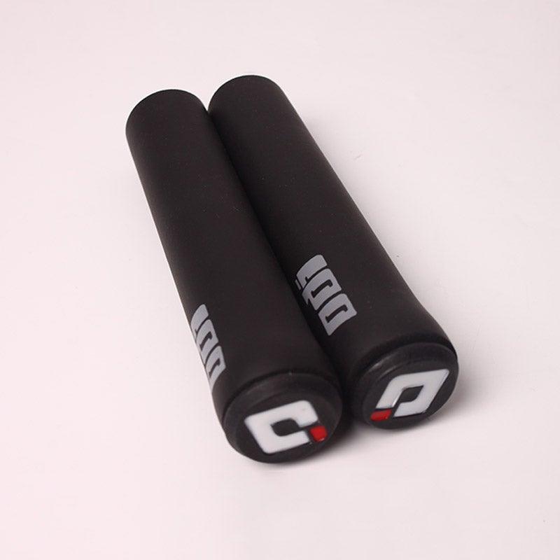 2PCS Bicycle Grips Handlebar Grips Soft Mountain Bike Silicone Handle Bar Grip Bicycle Comfortable Non - Slip Bicycle Handle Grips Handle Bar End Grips Mountain Bike Grips - UrbanCycling.com
