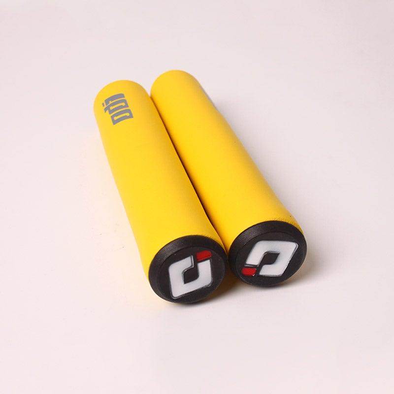 2PCS Bicycle Grips Handlebar Grips Soft Mountain Bike Silicone Handle Bar Grip Bicycle Comfortable Non - Slip Bicycle Handle Grips Handle Bar End Grips Mountain Bike Grips - UrbanCycling.com