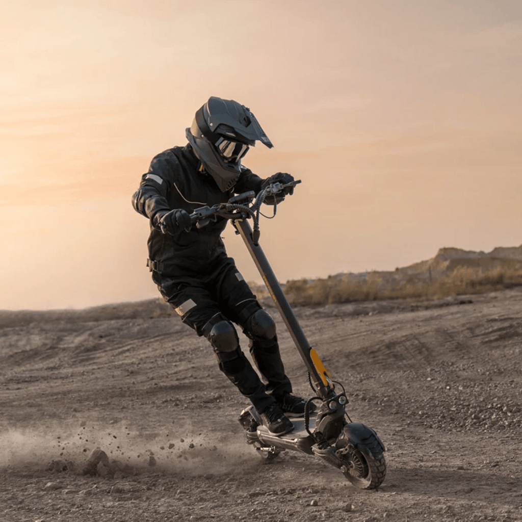 Ausom F1 Max Electric Scooter - UrbanCycling.com