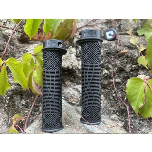 Durable Handlebar Grips Lock Ring Bike Handle Durable Wearable Bicycle Grips Single Lock - On Mountain Bike Grips Bicycle Handlebar Locking Grips Non - Slip Multi Colors Simple Design Handle Grips - UrbanCycling.com