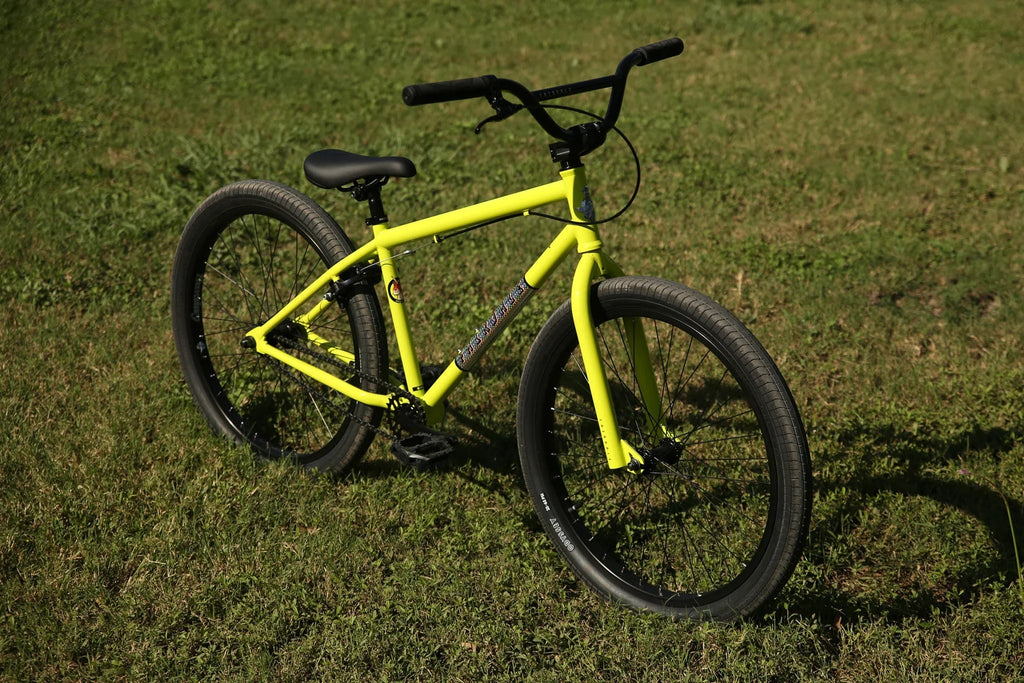 Fairdale Macaroni 24" Complete Cruiser Bike - Gloss Bright Yellow - UrbanCycling.com