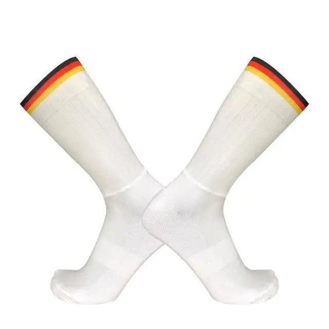 Stylish Summer Breathable Cycling Socks For Men Anti Slip Seamless Sports Cycling Socks For Men Modern Design Running Sports Socks - UrbanCycling.com