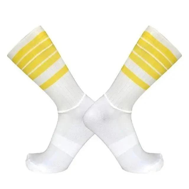 Stylish Summer Breathable Cycling Socks For Men Anti Slip Seamless Sports Cycling Socks For Men Modern Design Running Sports Socks - UrbanCycling.com