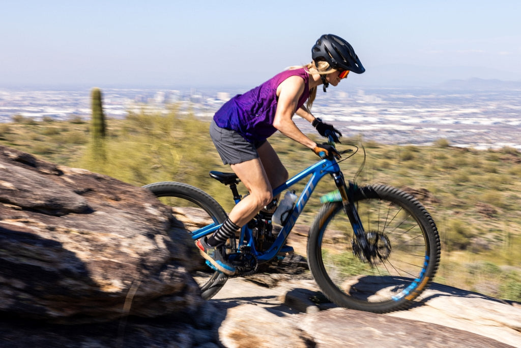 Women's Eden Shorts 7" w/ Drift Chamois - UrbanCycling.com