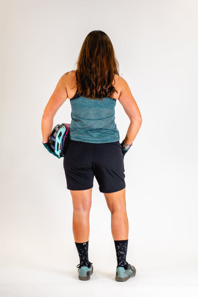 Women's Hot Lap Short – Obsidian - UrbanCycling.com