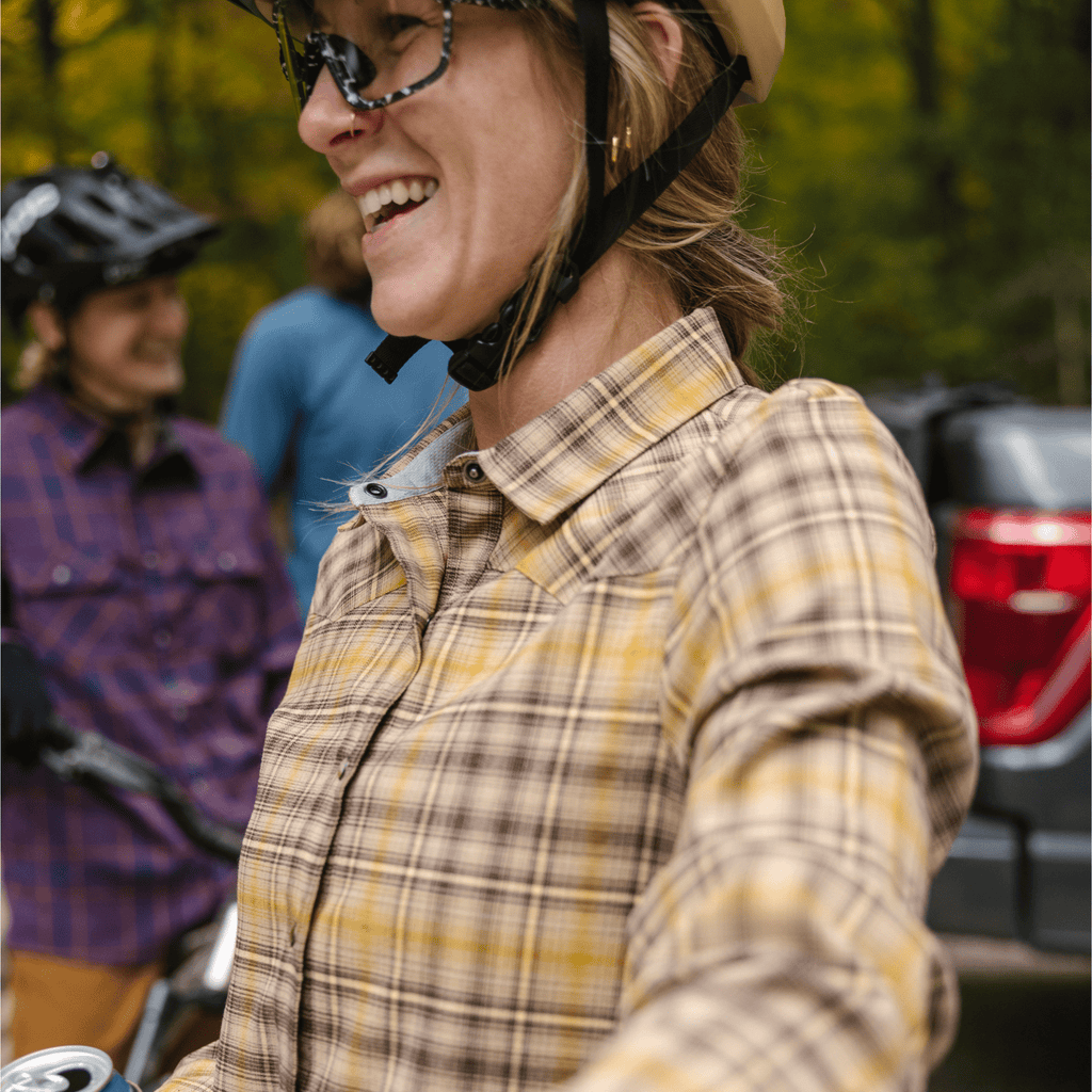 Women's Liv'n Flannel - UrbanCycling.com