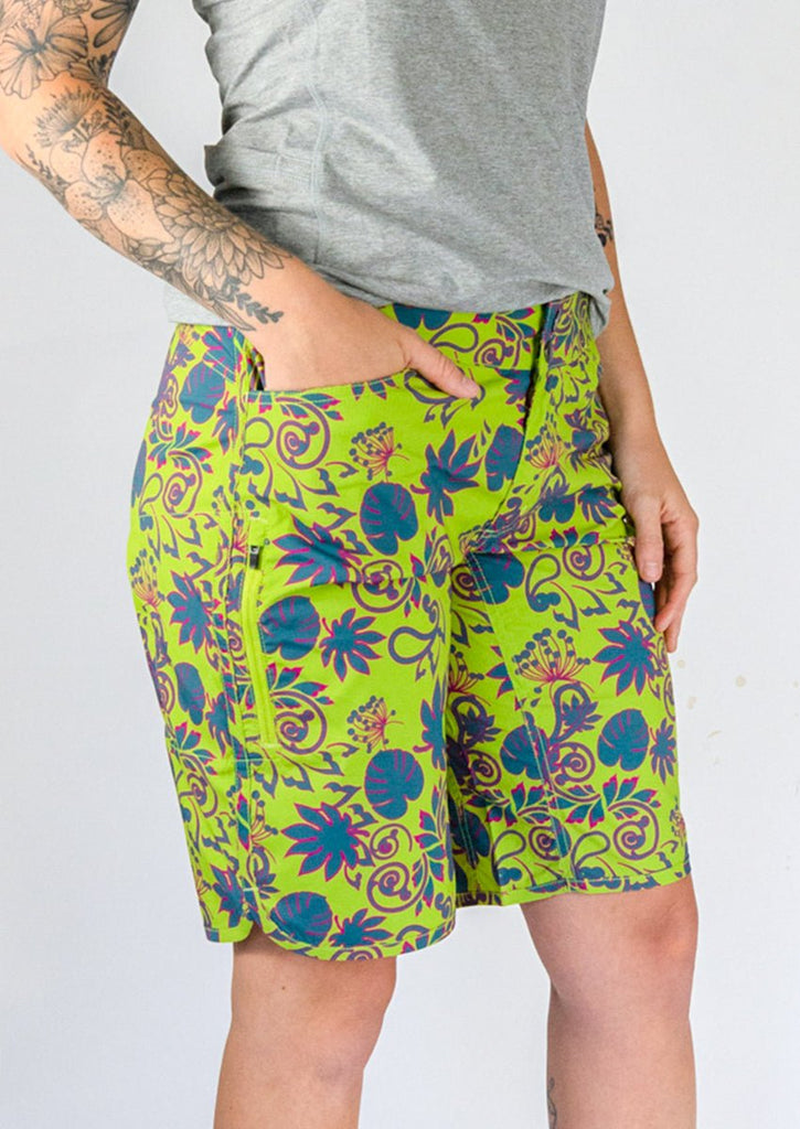 Women's Savvy Shorts 11" - UrbanCycling.com