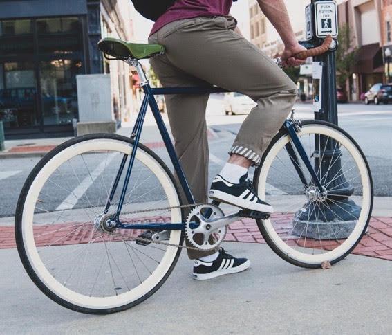 Urban Cycling Apparel: Casual Jackets, Pants & Jerseys for Everyday Living